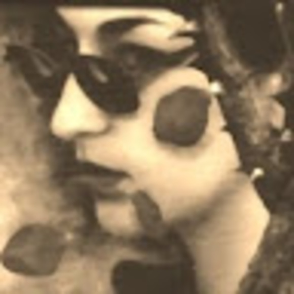 Meet your Posher, Alicia - Picture 1 of 1